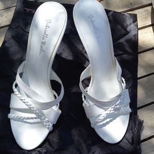 GABRIELLA ROCHA open toe Heels Size 8.5  Solid white Patent Slip On Shoes